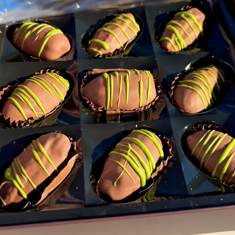 Kunafa Pistachio Belgian Chocolate Medjool Dates Box 306g